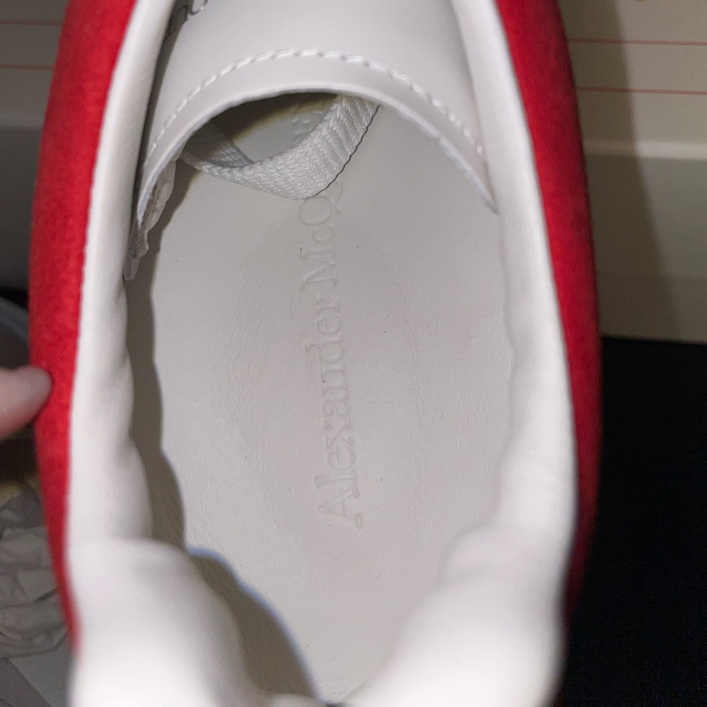 Alexander McQueen Sneakers 💯 Authentic - Picture 10 of 14